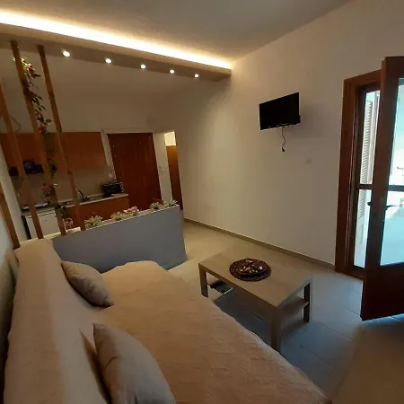 Elaionas Apt. Psakoudia Exterior photo