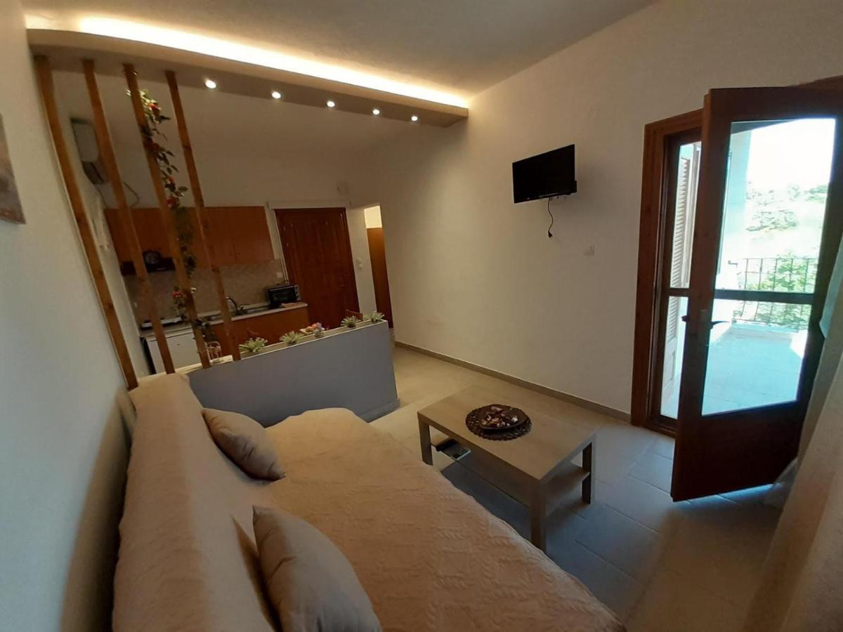 Elaionas Apt.